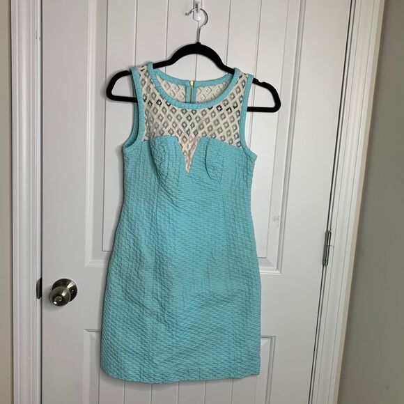 Lilly Pulitzer Dresses & Skirts - Lilly Pulitzer‎ blue Textured Sheath Dress with Lace Yoke Size 0 graduation